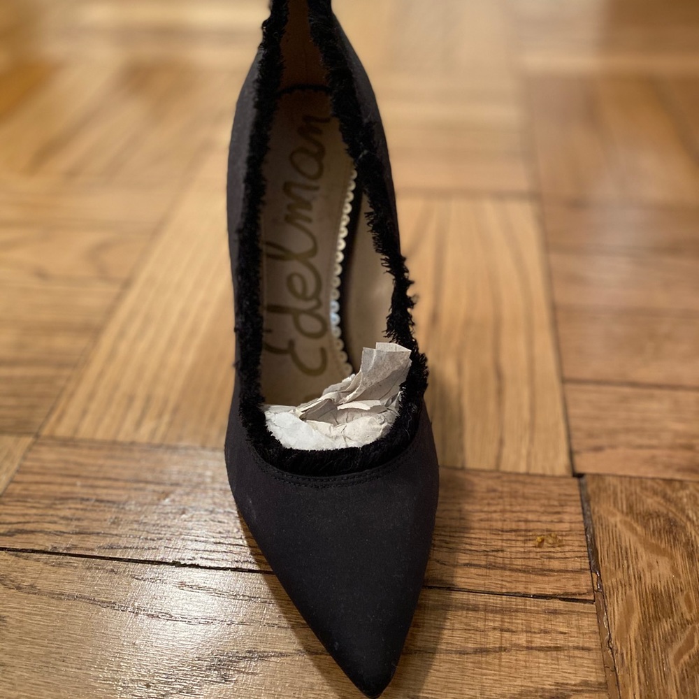 Never Worn Sam Edelman Halan Satin Pumps - Picture 2 of 6